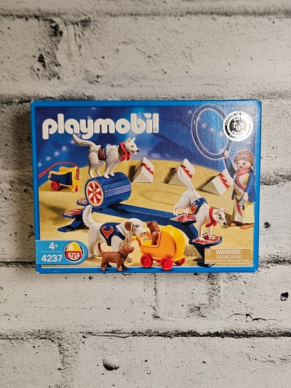 Playmobil 4237 Dog Agility Circus Training Set Retired Collectible New In Box